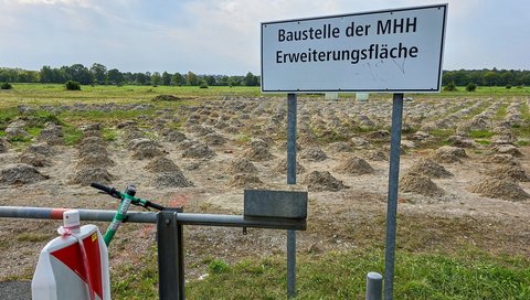 View of the new building site on Stadtfelddamm.